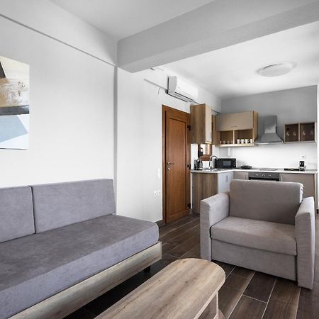 Ultima Summer Residence, Nilie Hospitality Mgmt 아피토스 외부 사진
